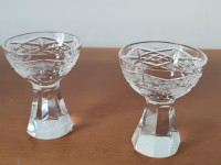 Dvije kristalne čašice za liker