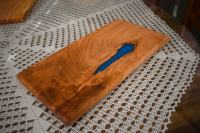 Daska za rezanje izrađena od trešnje i epoxy smole