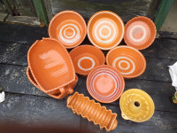 Glineni tanjuri, zdjele i pekači, nekorišteni