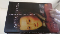 DONNA WOOLFOLK CROSS - PAPISA IVANA