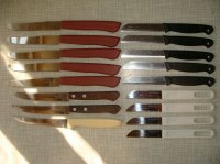 17 malih noževa