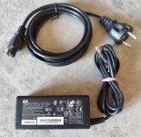 HP Compaq , adapter za laptop 65 W ( mali konektor )