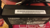 Originalni Lenovo i Toshiba punjači za laptope