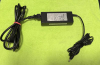 Strujni adapter za laptop HP/DELL 5mmpromjer konektora