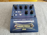 Akai E2 Headrush delay/looper