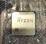 AMD RYZEN 2700X