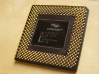Procesor Intel Celeron 533 Socket 370 sa hladnjakom, retro