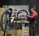 Majstor za popravak bicikala (m/ž)