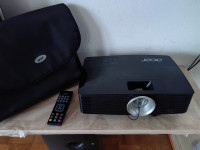 Projektor Acer P1285,ispravan,daljinski