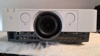 projektor ( Laserski projektor SonyVPL-FH36