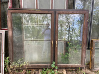 Prodajem drveni prozor
