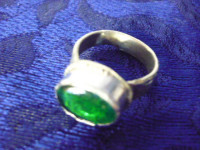 Antik prsten sa zelenom gemom, legura