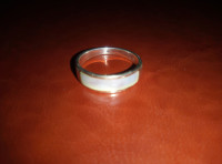 Srebrni prsten sa bijelim kamenom 925, 17mm, 2g