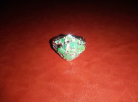 Srebrni prsten sa zelenim kamenjem 925, 20mm, 8g