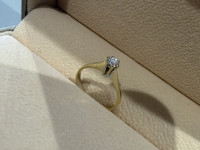 ZLATNI PRSTEN 18K 2,05G CCA 0,25CT