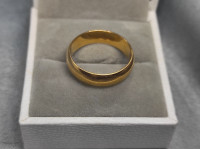 Zlatni prsten 18k
