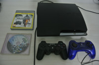 Sony playstation 3 Slim,2 zicana joysticka,hard disk 150gb,3 igrice