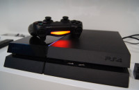 Playstation 4 s kontrolerom i gratis igricama! PRILIKA!