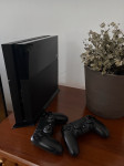 PlayStation 4 + 2 joysticka gratis