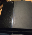 PlayStation 4 konzola + 4 joysticka