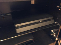 Playstation 4 slim 1TB, 2x gamepad, 3x igre, kao novo