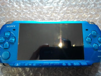 PSP 3000 vibrant blue, nova baterija i modificiran+original tv kabel