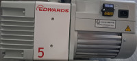 EDWARDS RV5 VACUUM PUMPA 220V