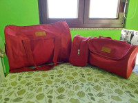3 kozmetičke torbice crvene boje