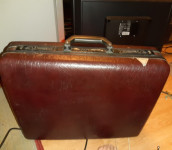 Vintage poslovni kofer