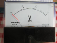 INSTRUMENT VOLTMETAR ILI AMPERMETAR  ANALOGNI UGRADNI (OSIJEK)