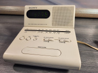 Sony radio budilica,dual alarm digital clock radio ICF-C770