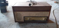 STARINSKI RADIO SA GRAMOFONOM