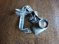 Naglavna čeona LED svjetiljka (lampa)