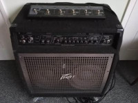 Bass pojačalo Peavey-digitalno+box 350W