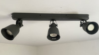 IKEA HEKTAR stropna staza luster reflektor sa žaruljama duljina 61cm