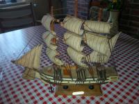 Drvena maketa broda Galleon, ručni rad