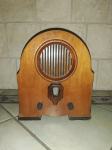 Stari radio,  replika iz 1970-tih  godina,  visina 32,0 cm