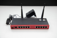 Mikrotik RB2011 UAS-2HnD-IN WiFi router