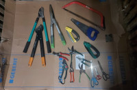 13 ŠKARA, 5 PILA, 1 RUČNA MALA KOSA, PRILIKA, POVOLJNO - PRILIKA