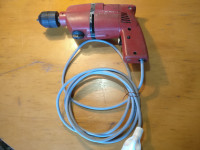 Bušilica Perfix db45 - 460 W,sa dve brzine 580 okr. i 1800 okr.