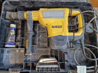 DeWalt D25614 QS s računam i garancijom