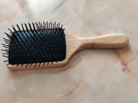 Masažna četka za raščešljavanje kose od bambusa