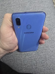 Samsung Galaxy A40, bez oštećenja, kutija
