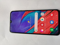 Samsung Galaxy A40 , dual sim,4/64 GB,sa punjačem