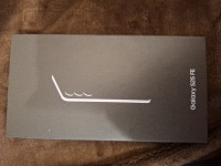 Samsung galaxy S25 FE  256 GB novi