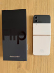 SAMSUNG Galaxy Z Flip4