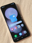 Samsung Galaxy Z Flip5 s oštećenjem