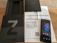 Samsung Galaxy Z Fold 3 Black 12/256GB kutija, račun, zamjena