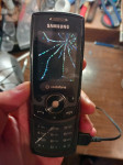 Samsung SGH J700,razbijen ekran