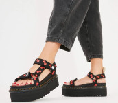 Dr. Martens x HELLO KITTY ssndale